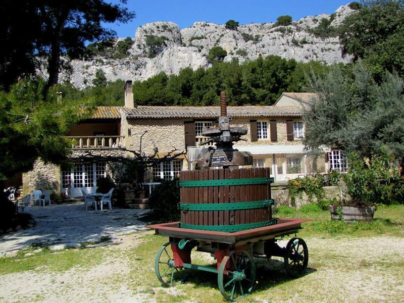 Best Western Domaine De Roquerousse Salon-de-Provence Esterno foto